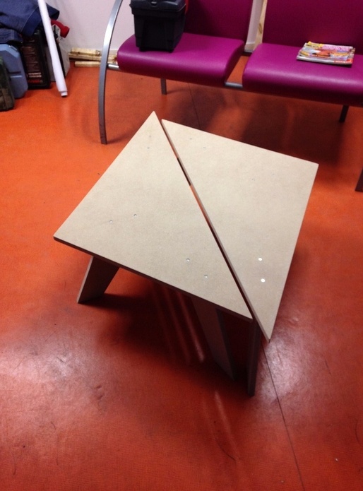 Tables basses éphémères