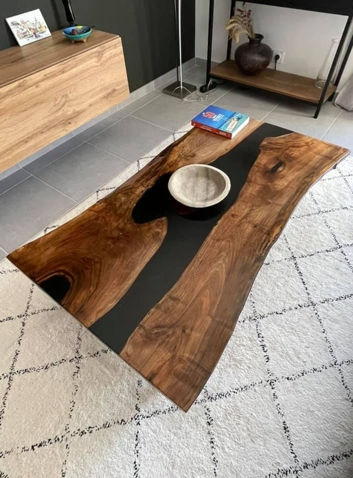 Table basse en noyer