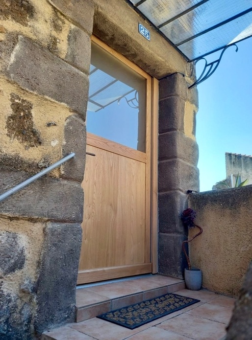 Porte vitrée. Chataignier.