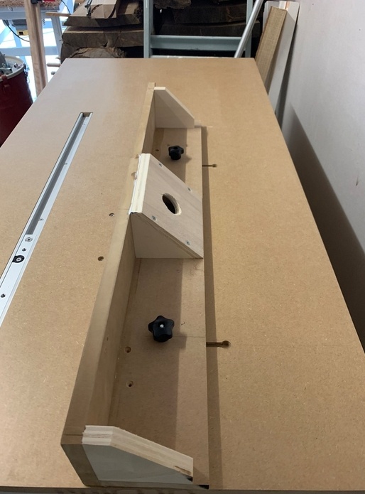 Défonceuse sous table