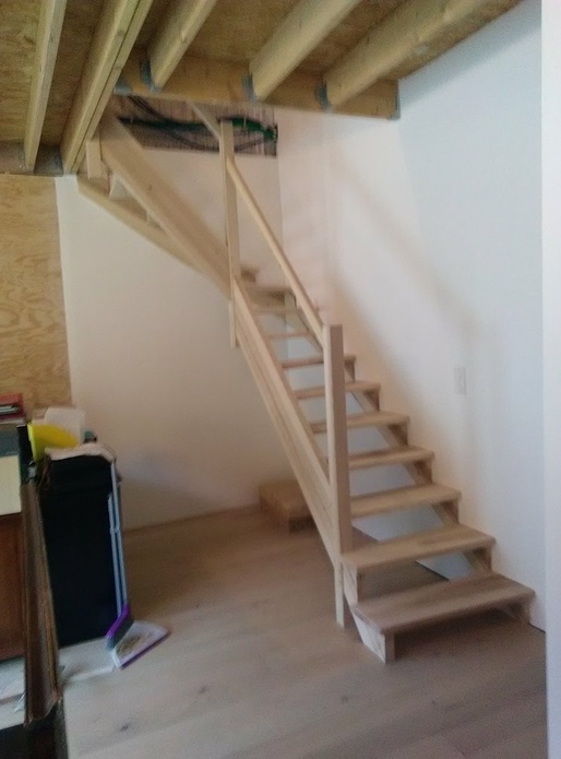 Escalier balancé en frêne