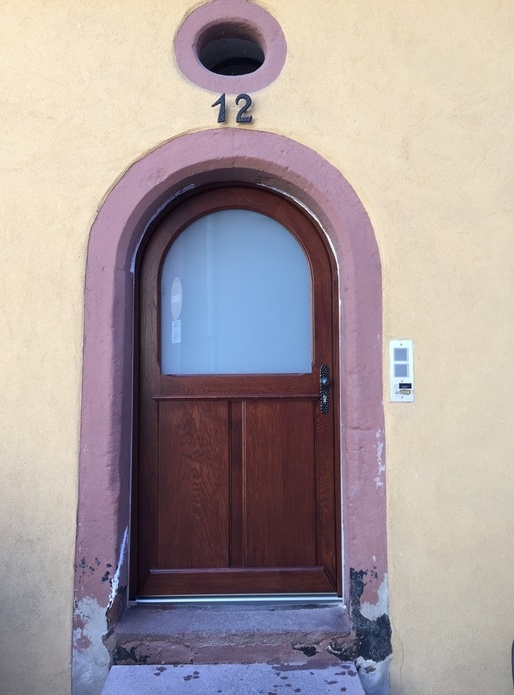 Porte d'entrée plein cintre