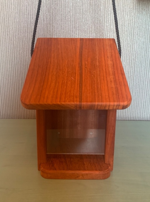 Mangeoire à graine verticale en Padouk