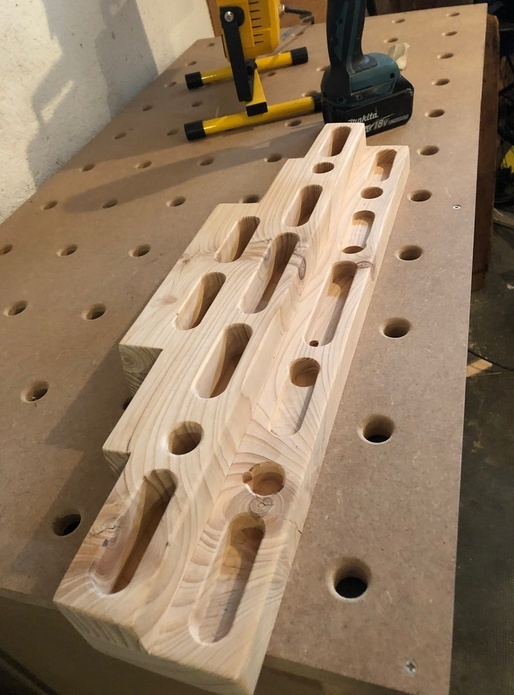 Poutre d'escalade pour faire des tractions sur les doigts !