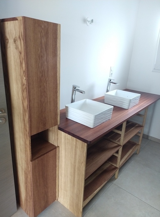 Meuble sous vasque et meuble colonne de salle de bain