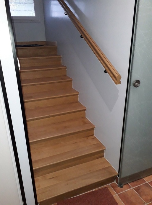 Escalier droit à deux volées