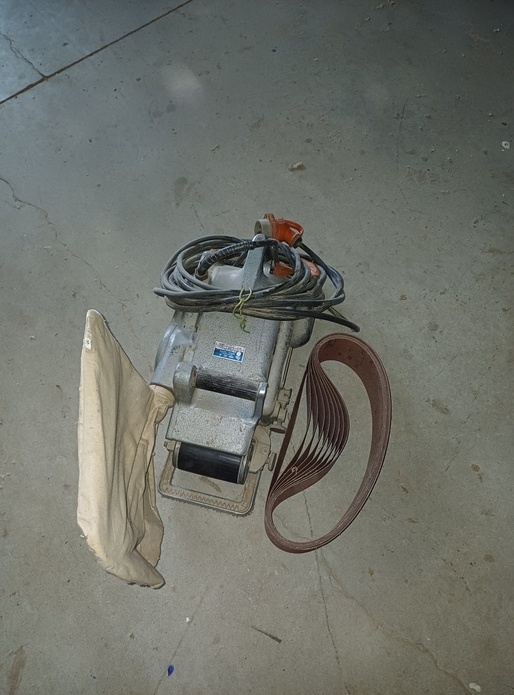 Ponceuse a bandes Elu