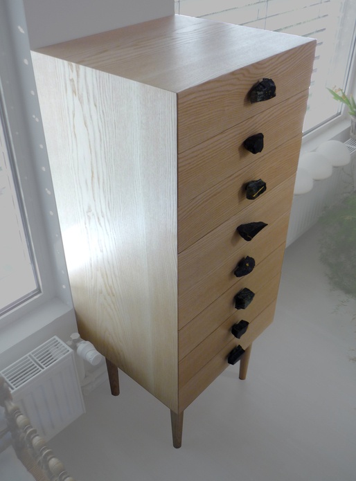 Semainier, façade de tiroir en onglet