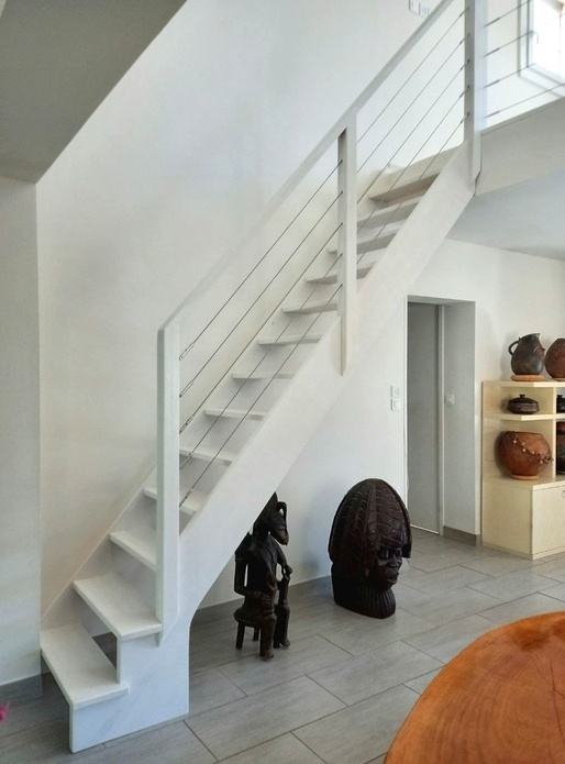 Escalier droit et Garde-corps. Pin Sylvestre.