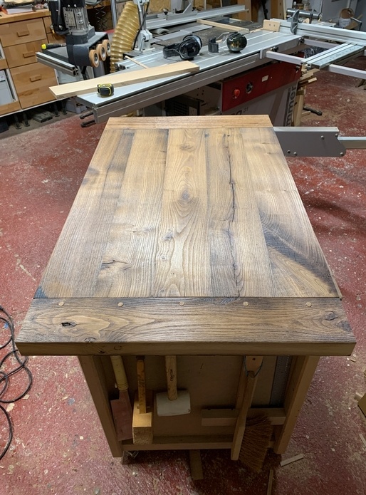 Plateau de table basse vieux chêne massif