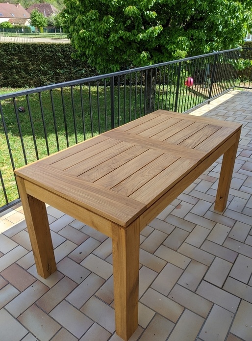 Table de jardin