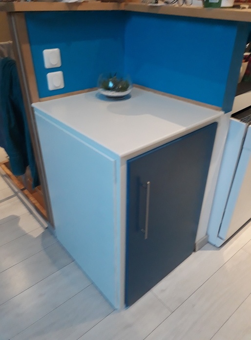 Petit vaisselier d'angle