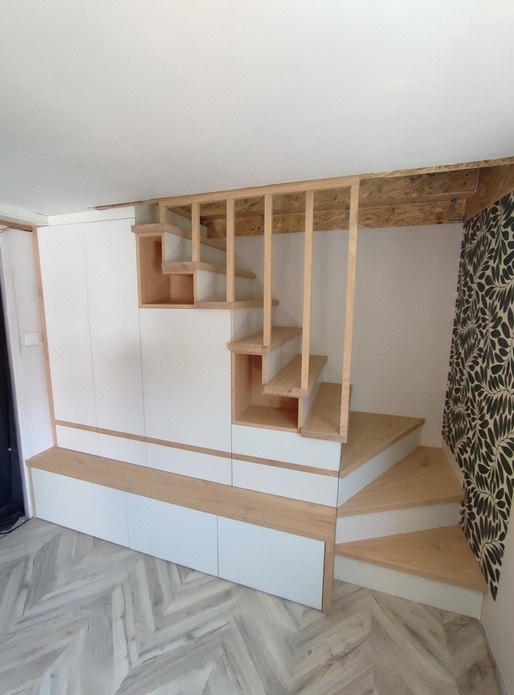 Escalier placard ou placard escalier