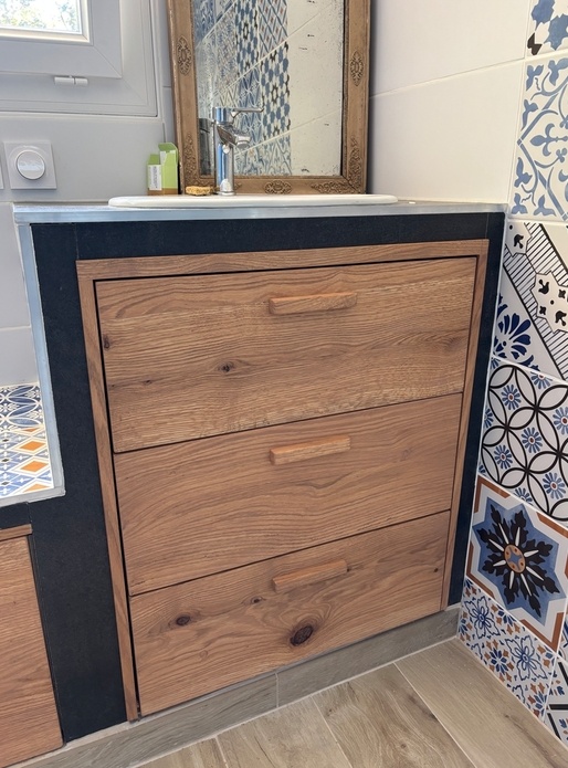 Aménagements sous vasque en chêne