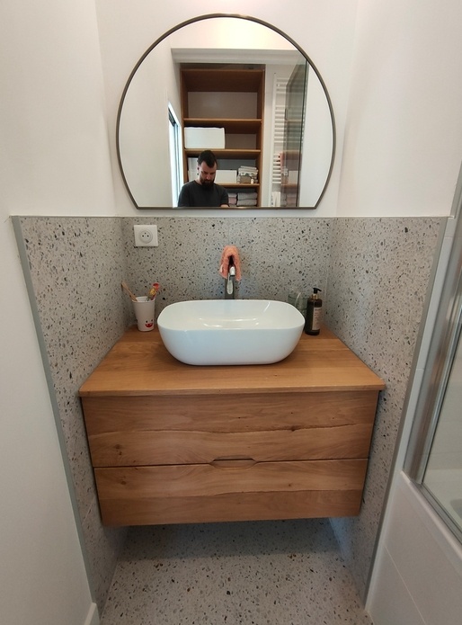 Meuble de salle de bain en chêne