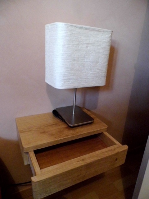 Table de chevet en chêne