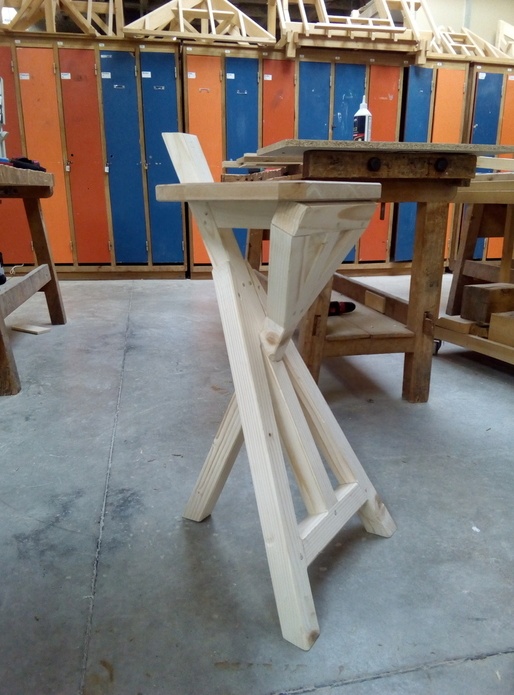 Tabouret de bar modèle bouge ton espace