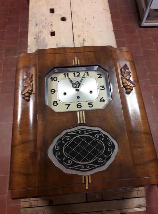 Comment est fait un carillon Westminster ? (enfin la caisse surtout)