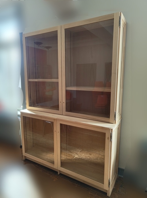 Bibliothèques avec tiroirs dissimulés