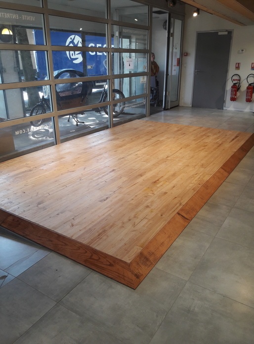 Estrade de présentation