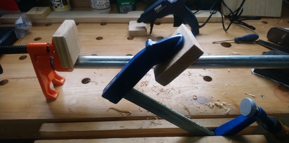 Là je fait des cales de serrages magnétiques