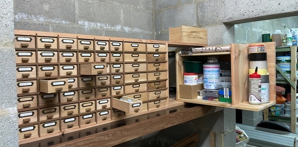 Meuble rangement type « pharmacie »