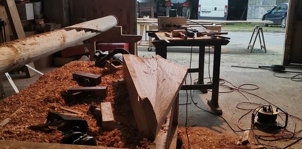 Escalier hélicoïdal marche massive