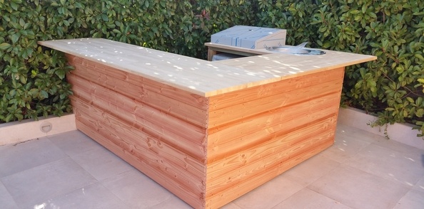 Fabrication sur mesure bar extérieur et cuisine intégrée