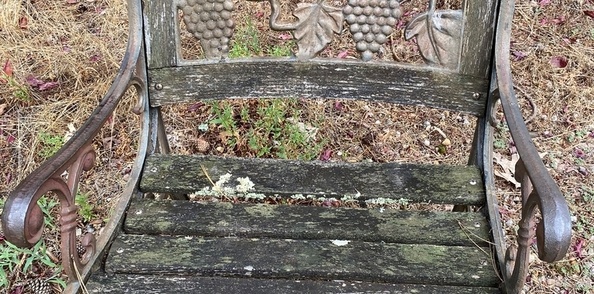Raffaichisment des petits fauteuils du jardin ...!