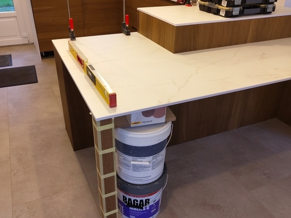 Pied de chantier et pied définitif, le choix n'est pas encore fait