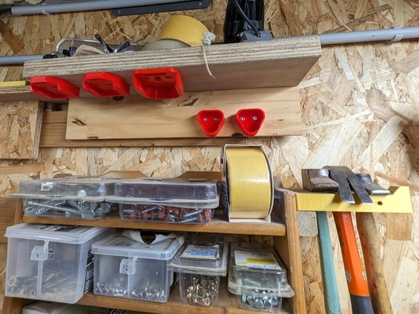 Exemple avec mon "rack à batteries"