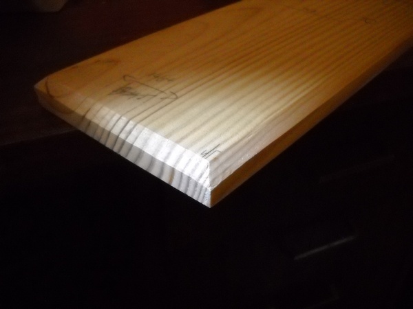 Réalisation du chanfrein en bout de bout au ciseau, attention aux coins !