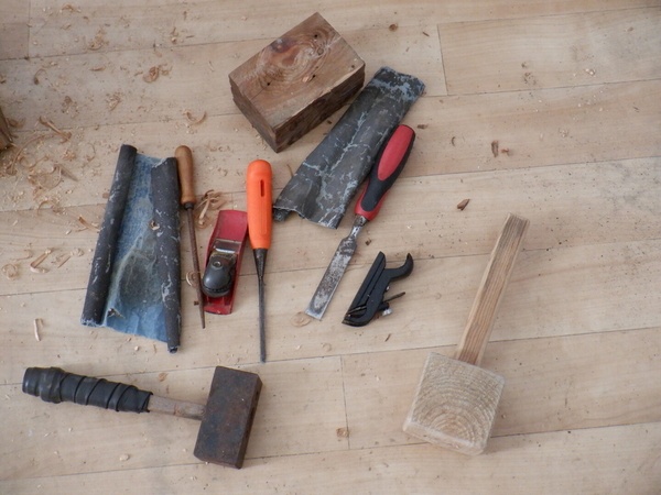 Le maillet fini, avec les outils utilisés