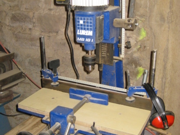 mortaiseuse bedane carré mb 18 i peut servir de perceuse a colonne également avec chariot et inclinaison