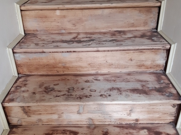 Huile pour protéger le bois de l'escalier, 4 teintes au choix