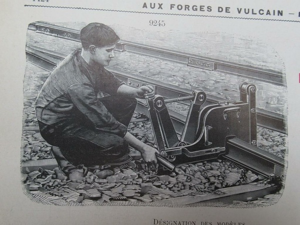 Poinçonneuse spéciale pour percer les rails sur place, page 1424