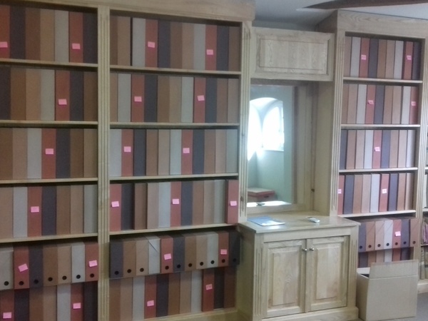 Aujourd'hui je suis repassé chez mes clients pour un autre projet et j'ai vu ma bibliothèque rempli !