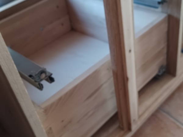 Le second tiroir plus difficile à aligner