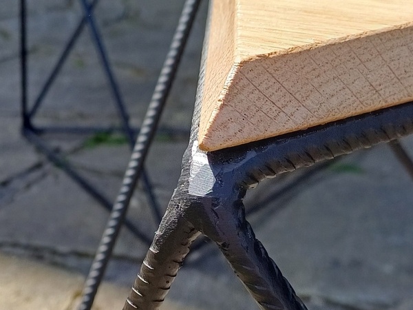 Ça c'est peut-être la plus belle soudure car facile d'accès. Le reste est innommable.