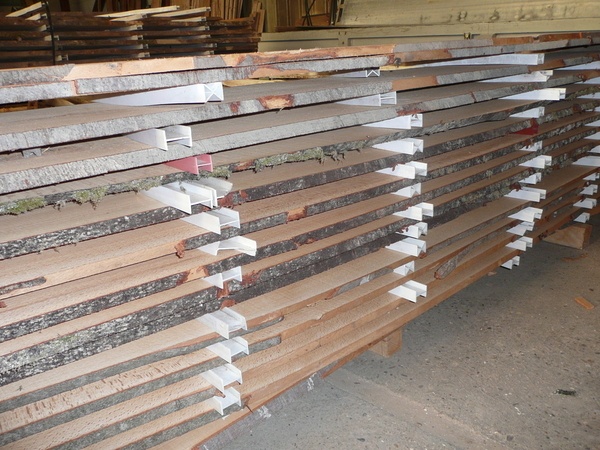 Plot sur liteaux plastiques en H ou 8 couché (Photo DEBOISEC)