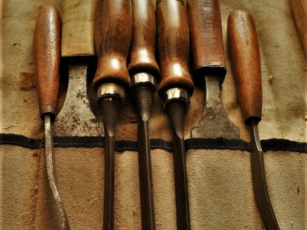 Gouges et ciseaux coudés.