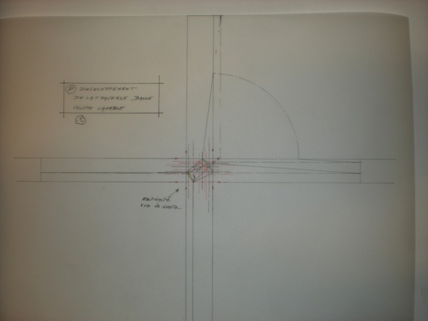 D- Développement de la traverse basse, volume capable