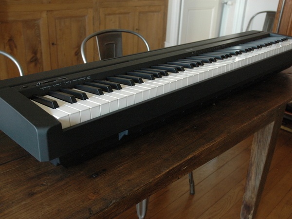 Piano numérique avant démontage