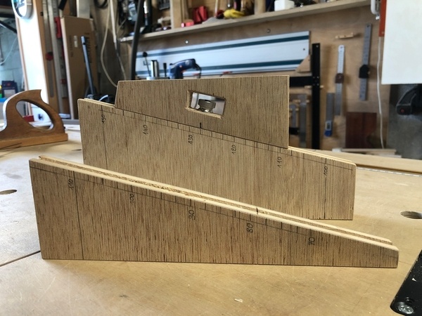 Deux parties femelles, pour couvrir une plage plus grande.