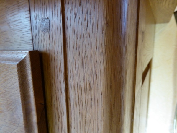 Quand on ne peut cacher un défaut on l'accentue de manière à ce qu'il paraisse voulu