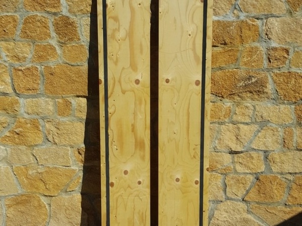 Vue par dessous où se trouvent les bandes anti-dérapantes