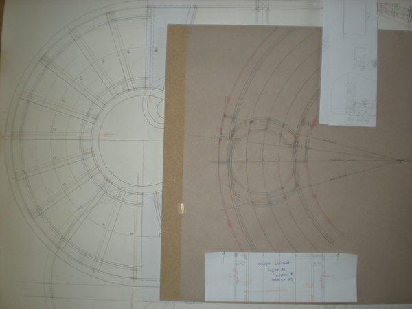 vue sur les bâtis du plafond et développement du rond