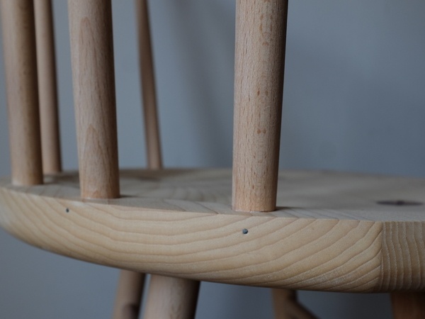 Renforts de l'assemblage assise/barreaux