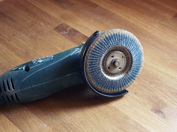 Disque à lamelles utilisé pour sculpter