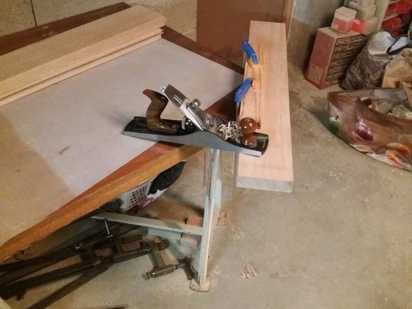 Chanfrein a 45° sur toute les planches.